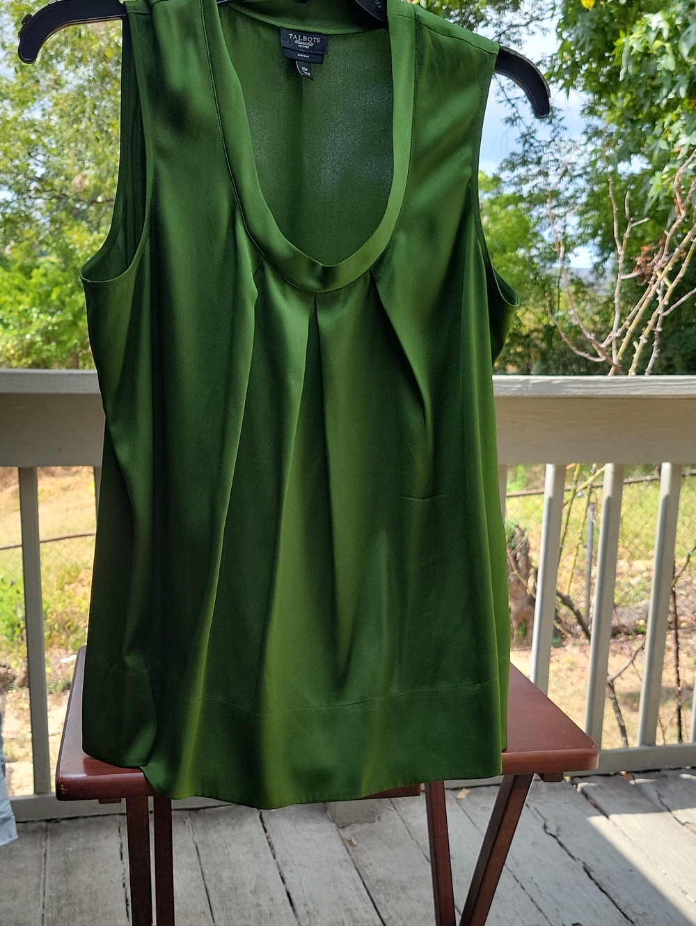 Talbots Olive Green Pleated Sleeveless Shell
